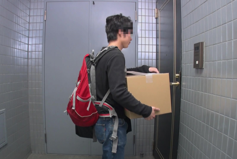 [HUNTA-494] Only Stud Amid Horny Divorcees In Shared House